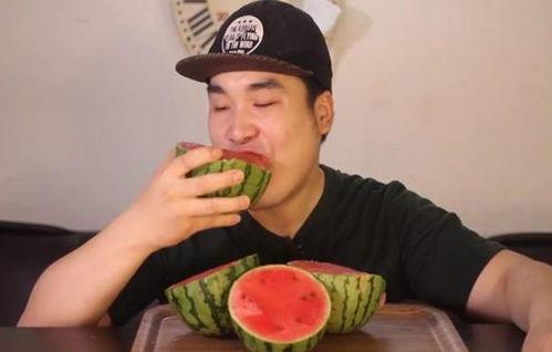 网红吃瓜免费观看,免费观看，揭秘娱乐圈幕后风云