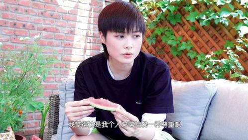 吃瓜的网瘾少女KK,揭秘娱乐圈那些事儿